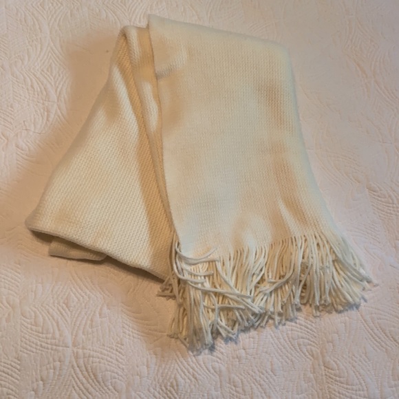 NEW-Bridal Wedding Gown. Size 6. Never worn. - Picture 12 of 12